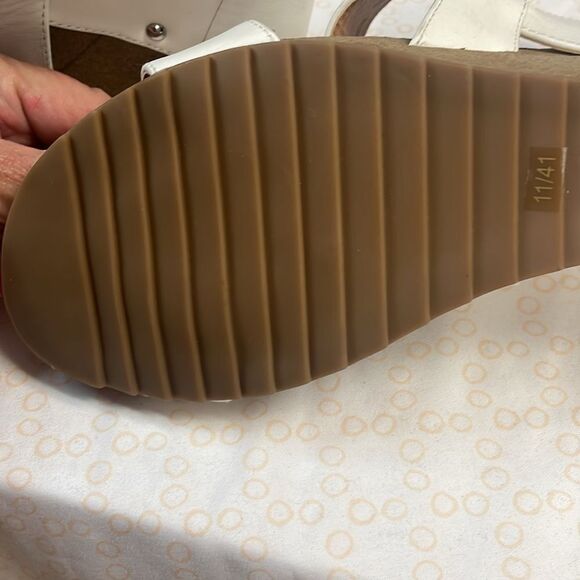 Mark Jenkins white wedge sandals, size US 11/41 EU - Picture 9 of 9